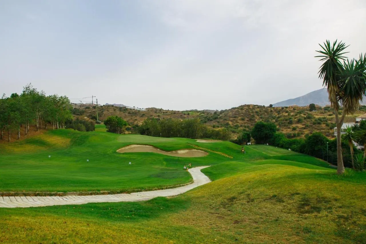 Fantastico apartamento rodeado con campos de golf Apartamento Sitio de Calahonda