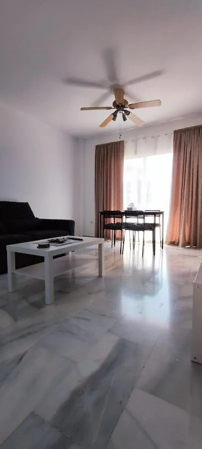 Fantastico apartamento rodeado con campos de golf Apartamento Sitio de Calahonda