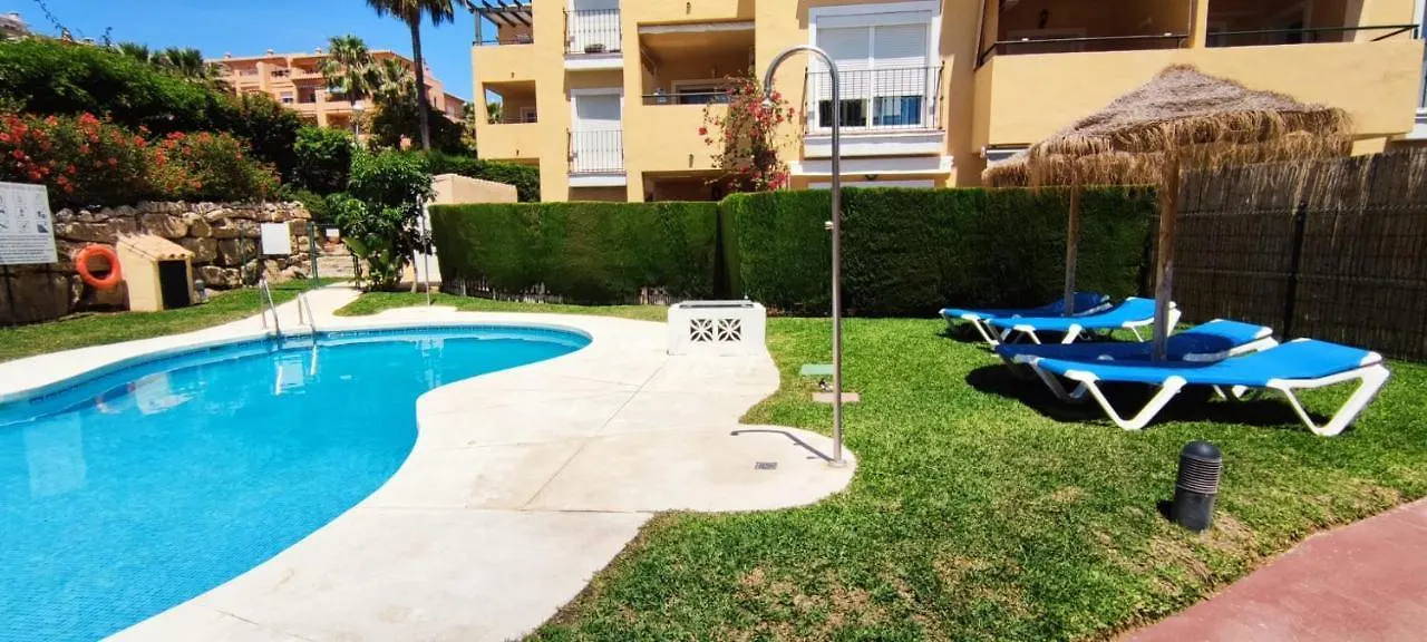 Fantastico apartamento rodeado con campos de golf Apartamento Sitio de Calahonda
