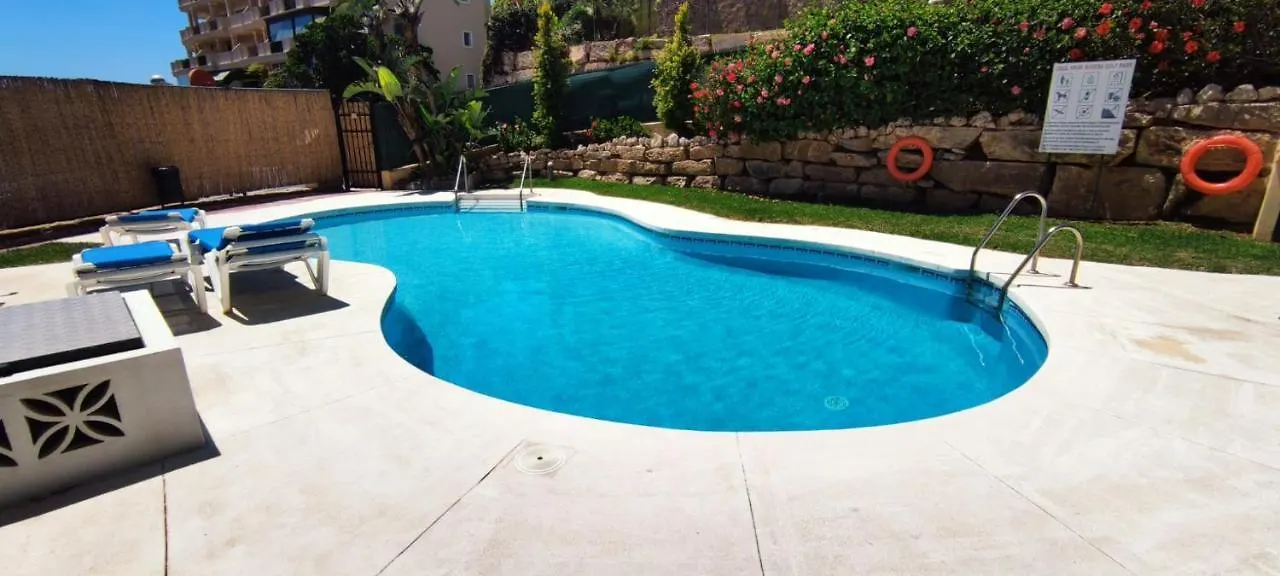 Fantastico apartamento rodeado con campos de golf Apartamento Sitio de Calahonda